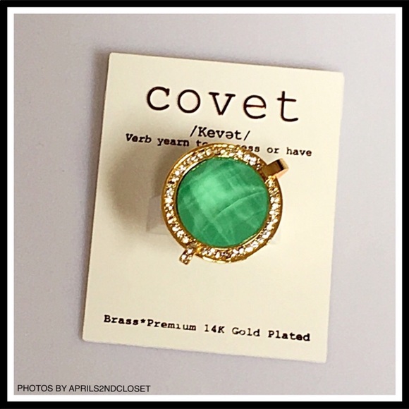 AUSTRIAN CRYSTAL PAVE STATEMENT COCKTAIL RING - Picture 2 of 8